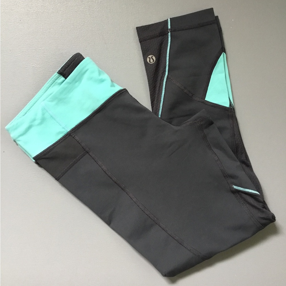 Lululemon Yoga Cropped Pants Charcoal Aqua